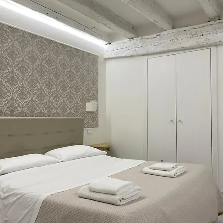 Dimora Boscolo, Zona Castello *